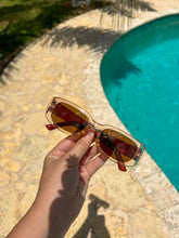 Load image into Gallery viewer, Vintage Sunnies
