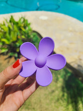 Load image into Gallery viewer, Groovy Hair Clip
